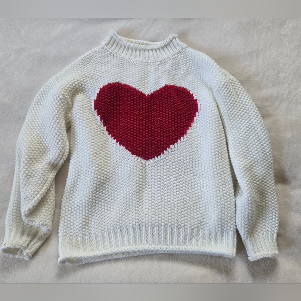 Cozy White Sweater with Red Heart Size M